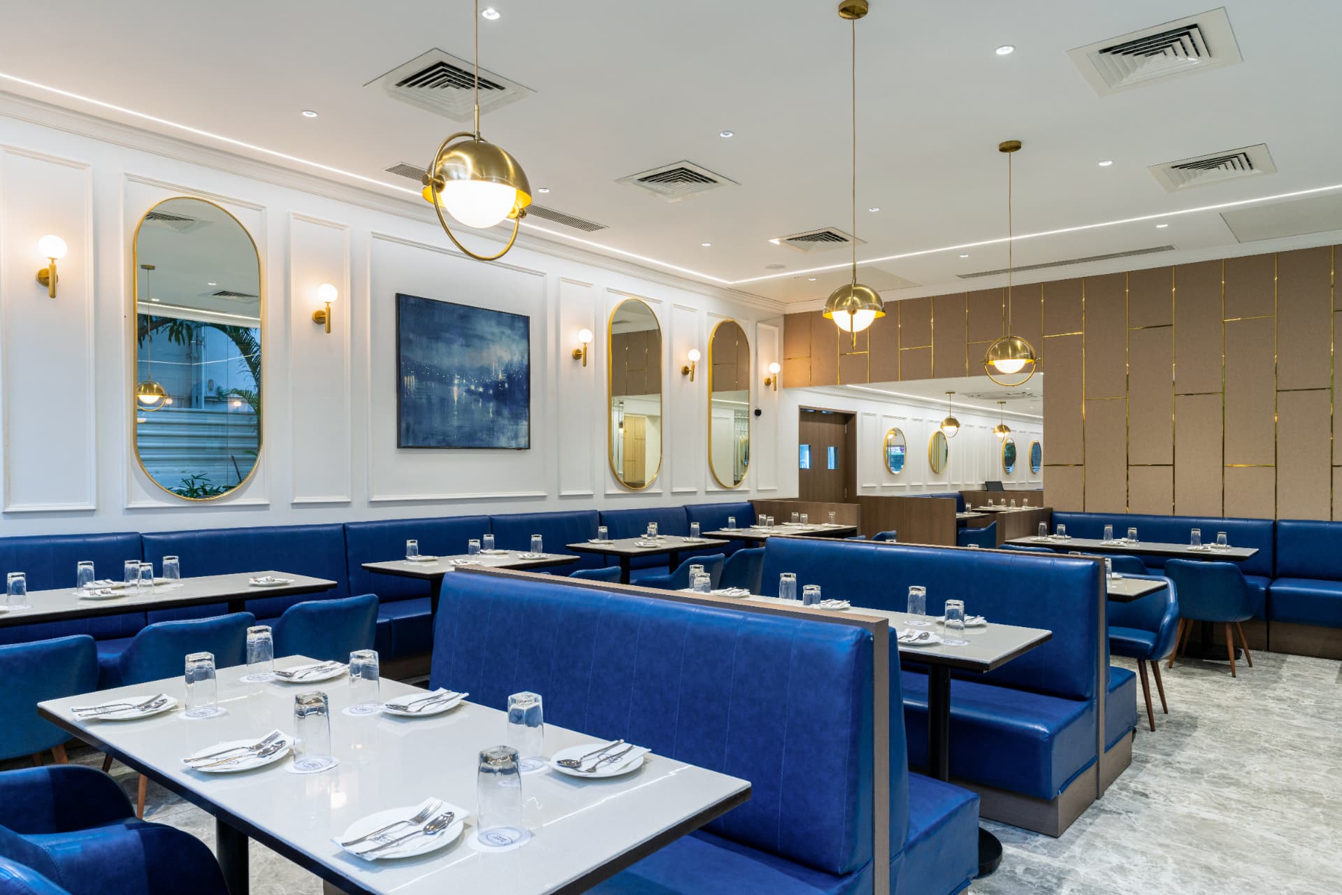 CREAM CENTRE interior view 3