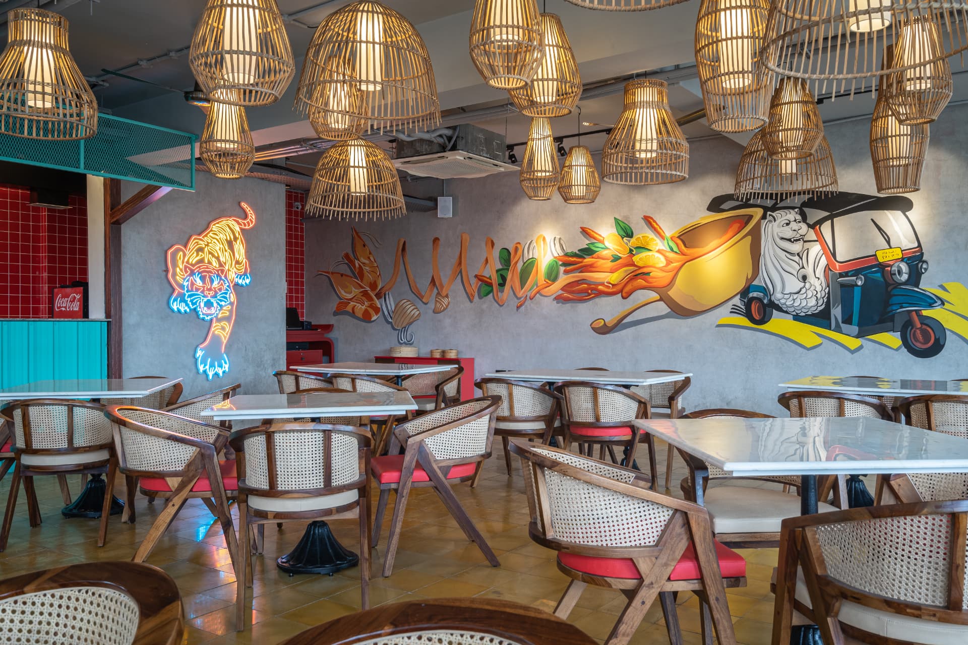 LITTLE SOI interior view 3